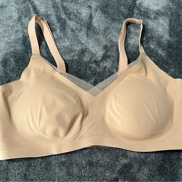 Honeylove wireless bra - Picture 1 of 3